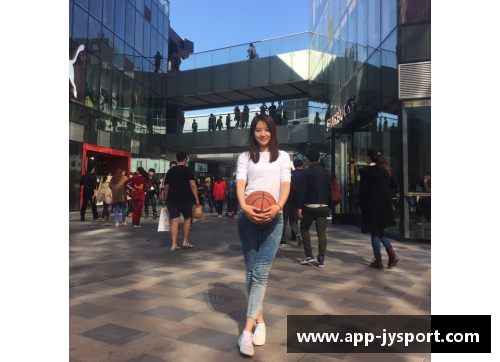 CCTV NBA最前线：全面解读赛季精彩瞬间与球员动态